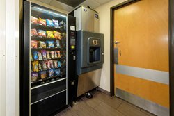  - Red Roof Inn Point South - I-95, Exit 33