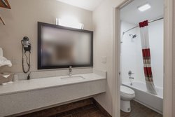  - Red Roof Inn Starkville