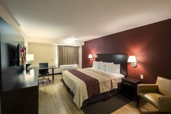  - Red Roof Plus+ Inn & Suites Houston - I-10, Exit 750