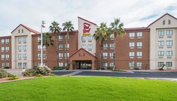  - Red Roof Plus+ Inn & Suites West Phoenix - I-10, Exit 137 & 139