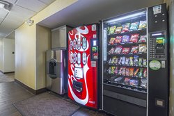  - Red Roof Plus+ Inn & Suites West Phoenix - I-10, Exit 137 & 139