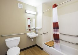  - Red Roof Plus+ Inn & Suites Downtown Columbus - I-670, Exit 4