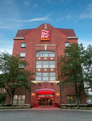  - Red Roof Plus+ Inn & Suites Downtown Columbus - I-670, Exit 4