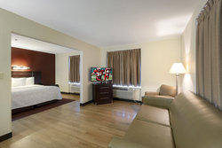  - Red Roof Plus+ Inn & Suites Downtown Columbus - I-670, Exit 4