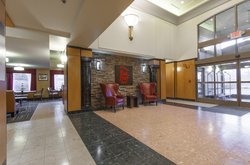  - Red Roof Plus+ Inn & Suites Downtown Columbus - I-670, Exit 4