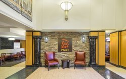  - Red Roof Plus+ Inn & Suites Downtown Columbus - I-670, Exit 4