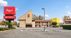  - Red Roof Inn Santa Ana - I-5, Exit 105
