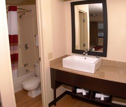  - Red Roof Plus+ Inn & Suites Rockville - I-370, Exit 2