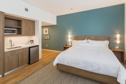  - Element Hotel Airport Denver
