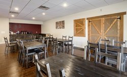  - Red Roof Inn Clearfield - I-80, Exit 120