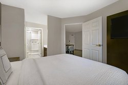  - Residence Inn by Marriott Airport Louisville - I-65, Exit 131B