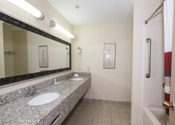  - Red Roof Inn Vernon - CT 30, I-84, Exit 65