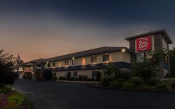  - Red Roof Inn Vernon - CT 30, I-84, Exit 65