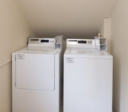  - Red Roof Inn Vernon - CT 30, I-84, Exit 65