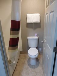  - Red Roof Inn Redding