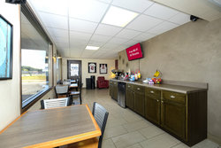  - Red Roof Inn Vermillion