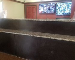  - Red Roof Inn & Suites Hobby Airport Houston - I-45, Exit 35