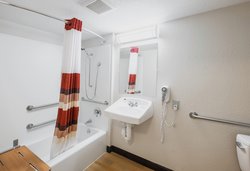  - Red Roof Plus+ Inn & Suites South Deerfield
