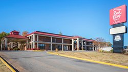  - Red Roof Inn & Suites Scottsboro