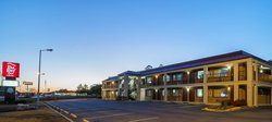 - Red Roof Inn & Suites Scottsboro