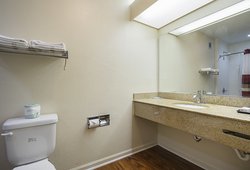  - Red Roof Inn & Suites Scottsboro