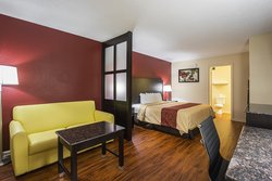  - Red Roof Inn & Suites Scottsboro