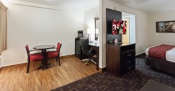  - Red Roof Inn Airport Oklahoma City - I-40, Exit 145