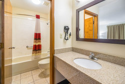  - Red Roof Inn Clarksville - I-24, Exit 4