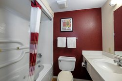  - Red Roof Inn Holton