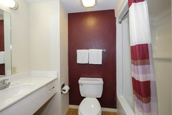  - Red Roof Inn Holton