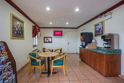  - Red Roof Inn West Memphis - I-40 & I-55, Exits 5 & 279A