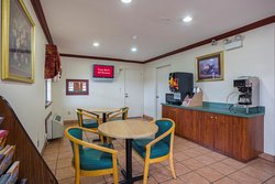  - Red Roof Inn West Memphis - I-40 & I-55, Exits 5 & 279A