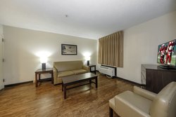  - Red Roof Inn & Suites Airport Pooler - I-95, Exit 104