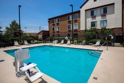  - Red Roof Inn & Suites Airport Pooler - I-95, Exit 104