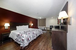  - Red Roof Inn & Suites Airport Pooler - I-95, Exit 104