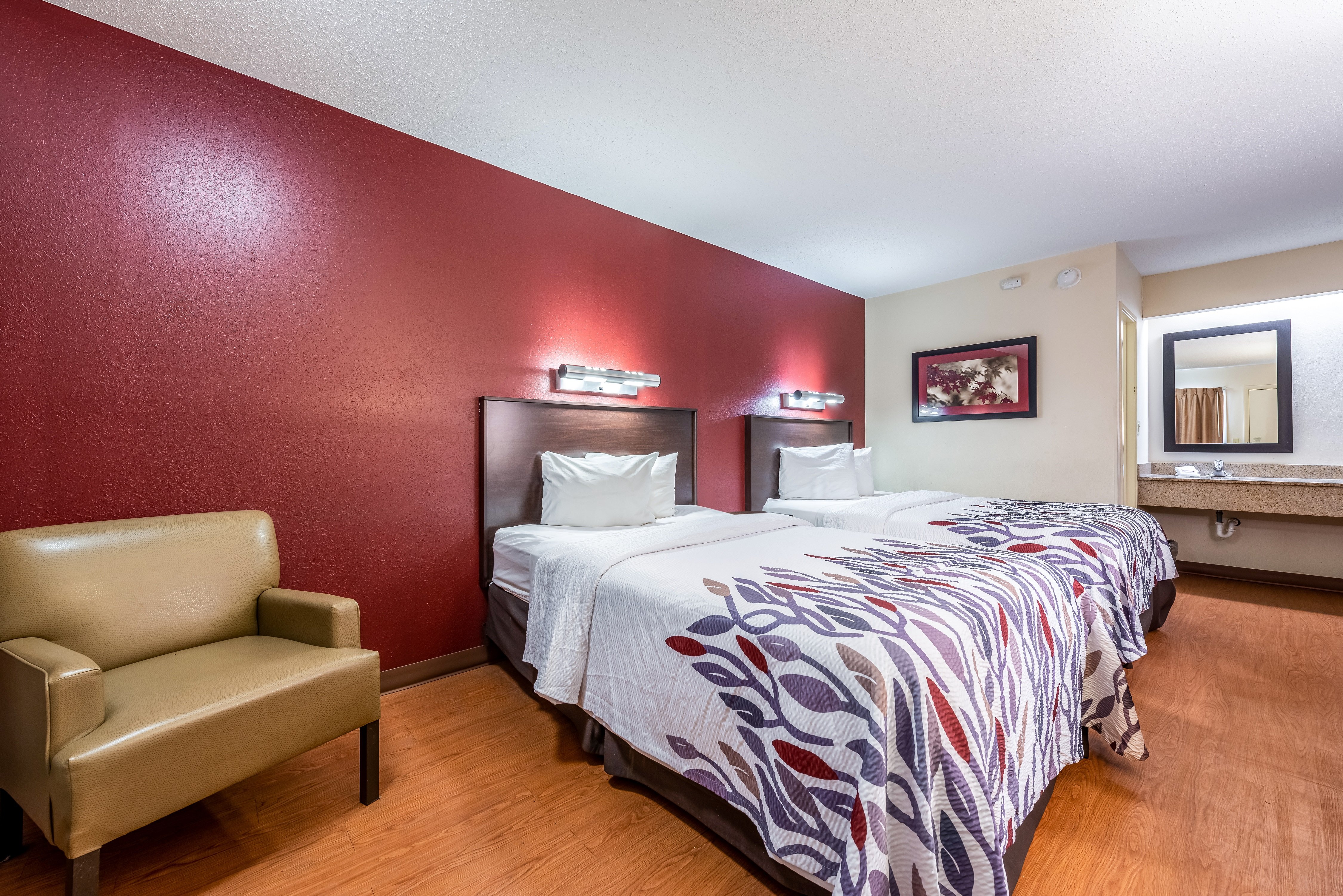 RED ROOF MERRILLVILLE-guestroom-Deluxe Double.jpg