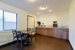  - Red Roof Inn Bakersfield