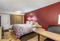  - Red Roof Inn Plymouth - I-275, Exit 28