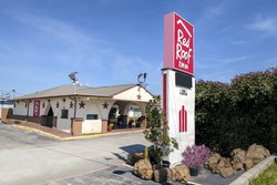  - Red Roof Inn Arlington - I-30, Exits 29 & 30