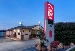  - Red Roof Inn Arlington - I-30, Exits 29 & 30
