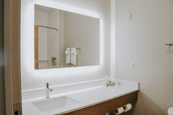  - Holiday Inn Express & Suites Lincoln