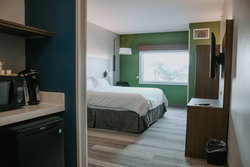  - Holiday Inn Express & Suites Lincoln