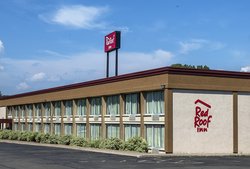  - Red Roof Inn Cortland - I-81, Exit 11
