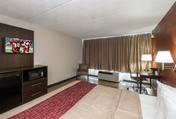  - Red Roof Inn Cortland - I-81, Exit 11