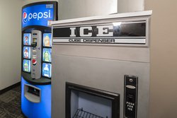  - Red Roof Inn Cortland - I-81, Exit 11