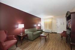  - Red Roof Inn & Suites Calhoun - I-75, Exit 312