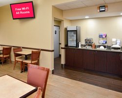  - Red Roof Inn & Suites West Columbus - I-270, Exit 7