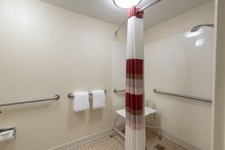  - Red Roof Inn Independence
