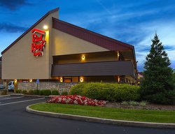  - Red Roof Inn East Louisville - I-64, Exit 15
