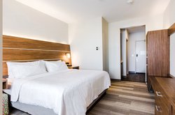  - Holiday Inn Express & Suites Mall Edmonton